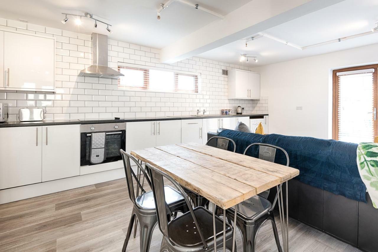 2 Ensuites, Garden, Smart Tv'S In All Rooms! Swansea Dış mekan fotoğraf